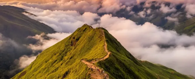 mullayanagiri peak in chikmagalur
